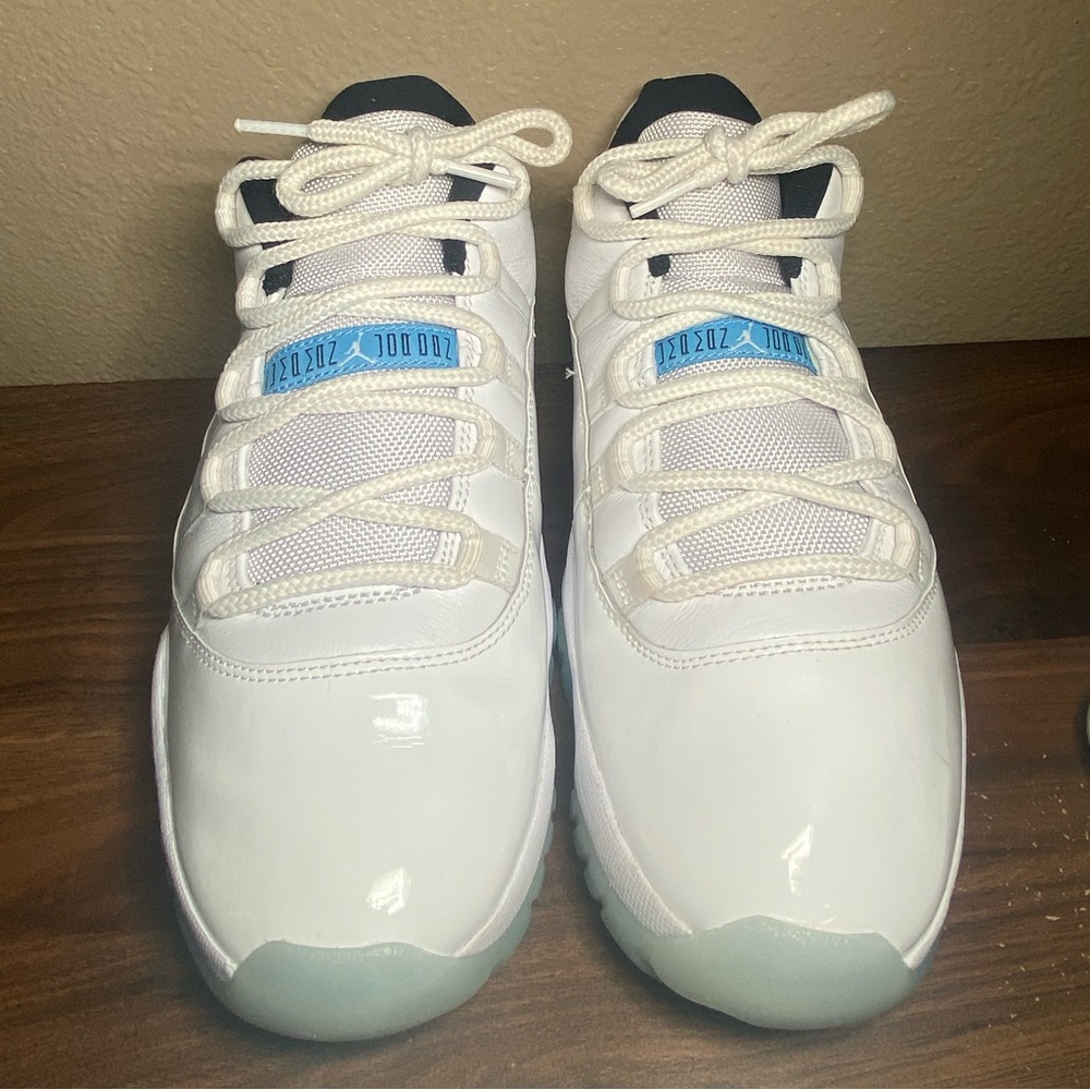 Jordan 11 Columbia lows